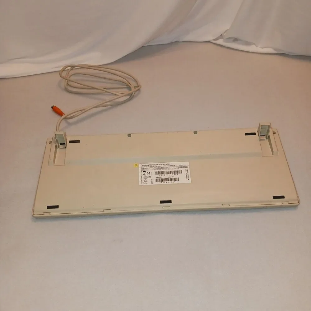 COMPAQ Keyboard RT6656TW 121740-001A Vintage Mechanical Wired Clacky Keys
